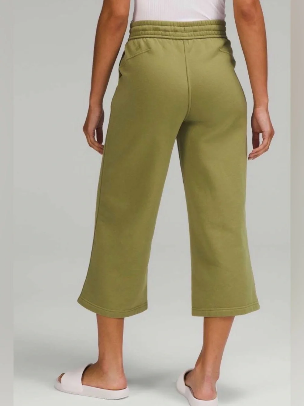 NWOT New Lululemon Loungeful High-Rise Wide Leg Crop Bronze Green
